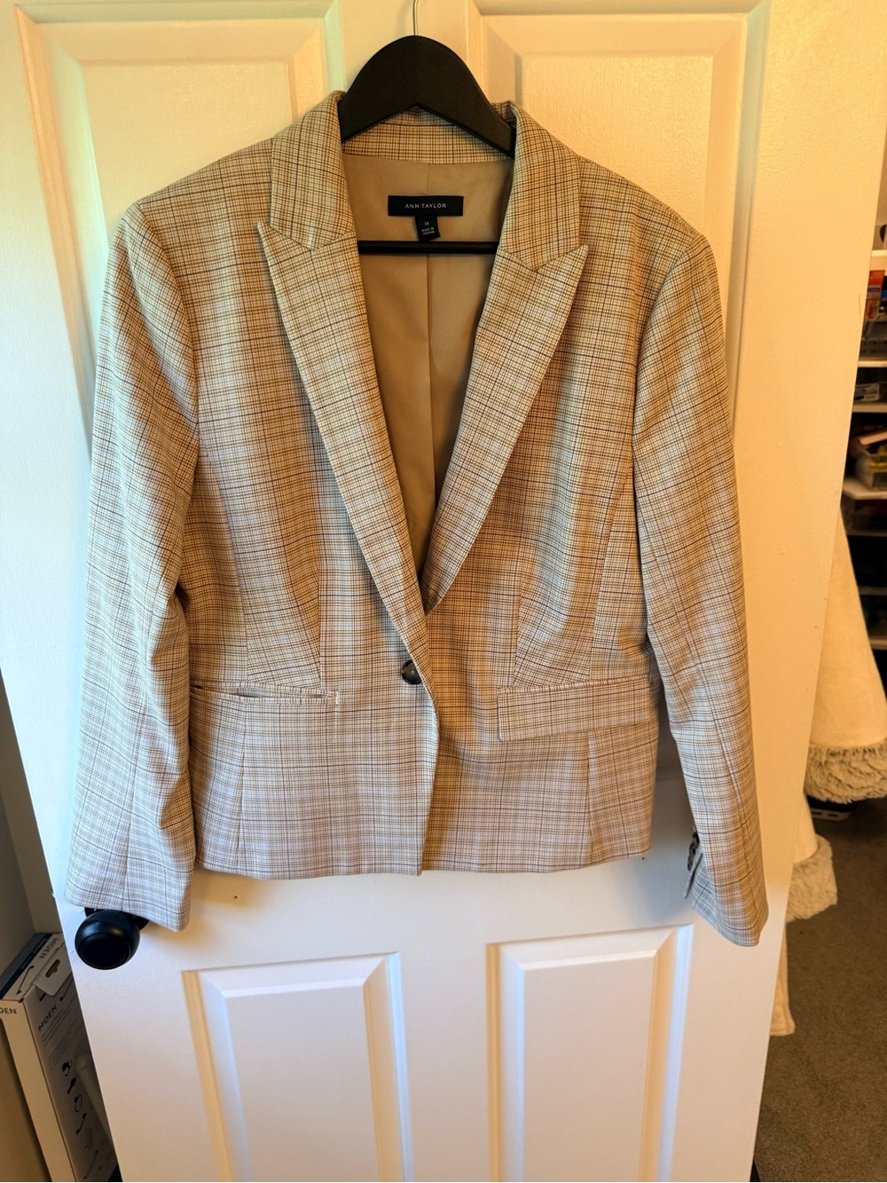 Ann Taylor Women's Size 10 Tan Plaid Single-Button Blazer